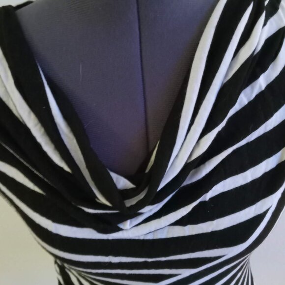 Black & White Striped Shirt - Picture 5 of 9